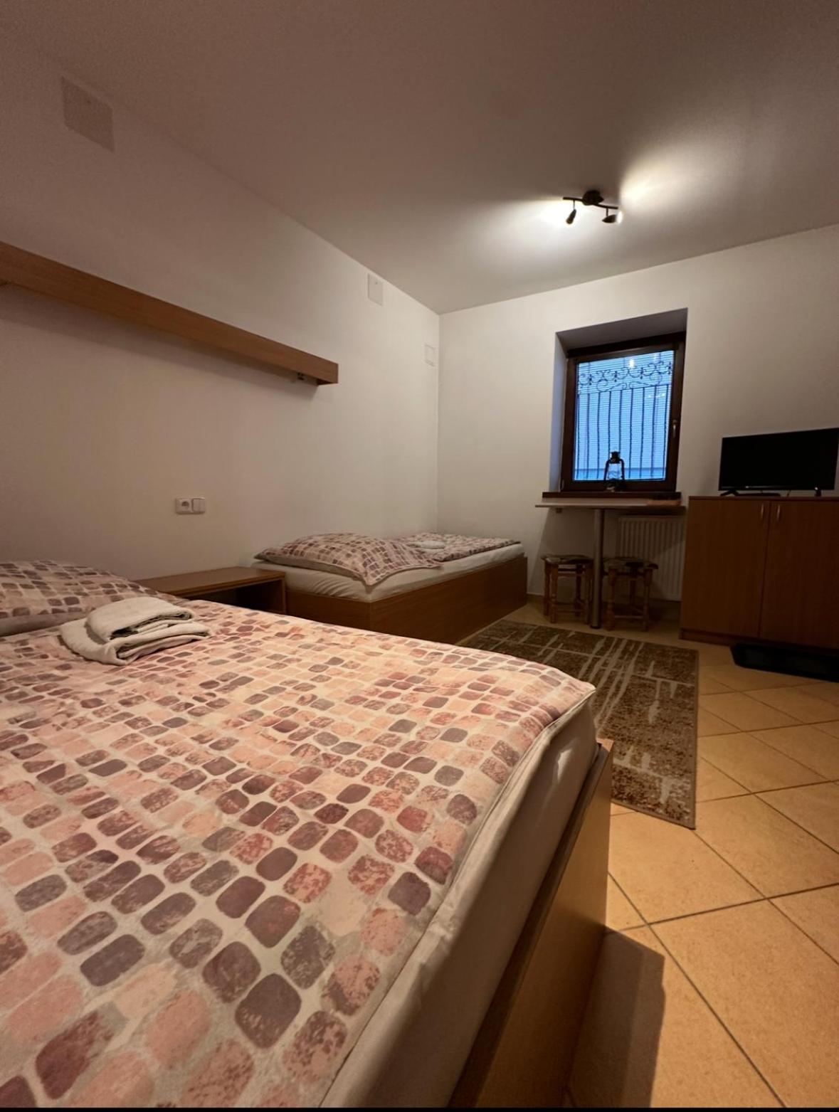 Hotel Star à Poprad Extérieur photo